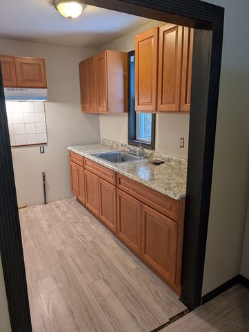 15 Dana St, Lowell, MA 01852