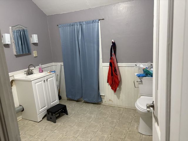 71 Grove Street, Rutland City, VT 05701