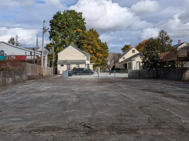 71 Grove Street, Rutland City, VT 05701