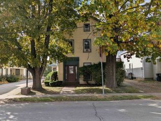 71 Grove Street, Rutland City, VT 05701