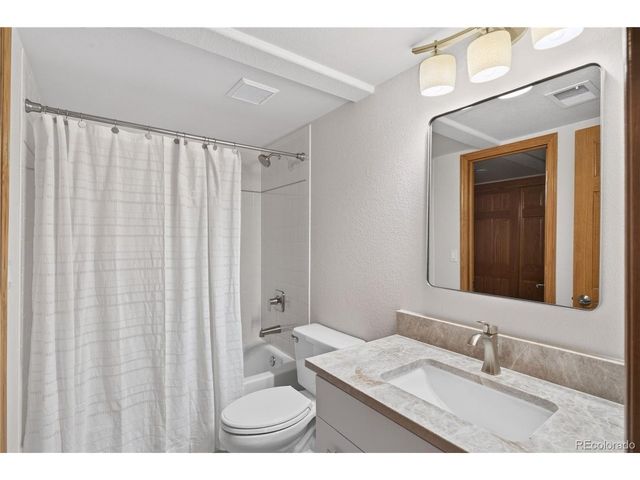 1247 Jesse Ct, Highlands Ranch, CO 80126