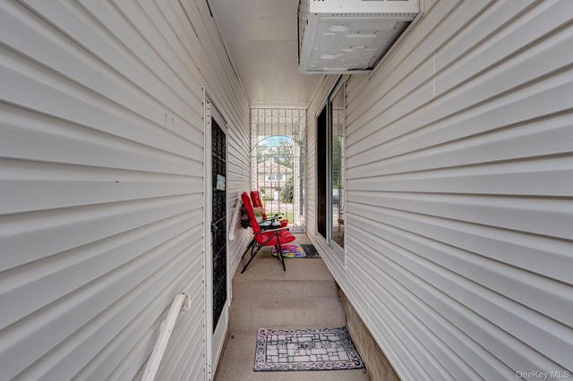 121 Wright Avenue, Deer Park, NY 11729