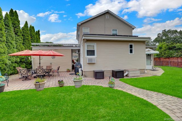 121 Wright Avenue, Deer Park, NY 11729
