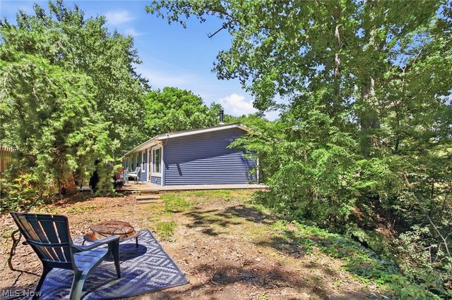 8870 N Spring Valley Park Drive, Chagrin Falls, OH 44023