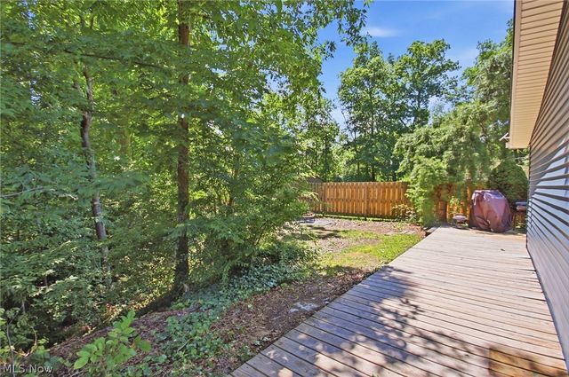 8870 N Spring Valley Park Drive, Chagrin Falls, OH 44023