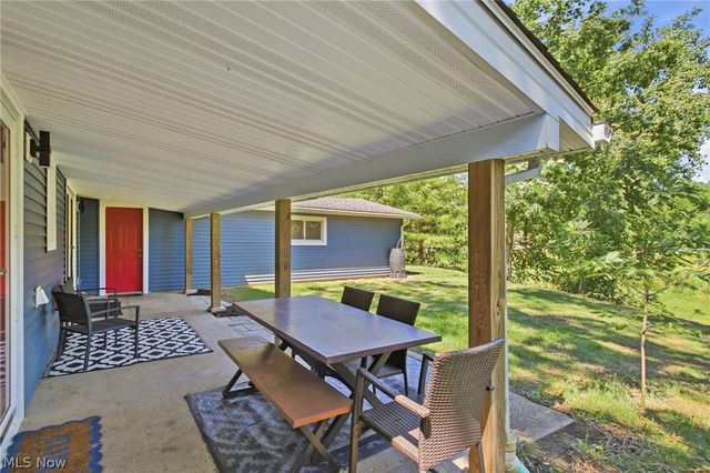 8870 N Spring Valley Park Drive, Chagrin Falls, OH 44023