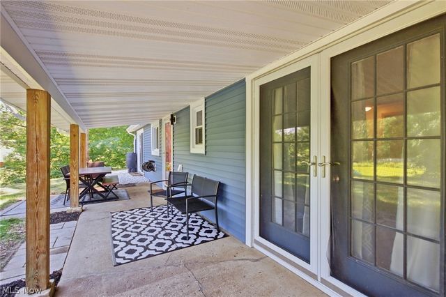 8870 N Spring Valley Park Drive, Chagrin Falls, OH 44023