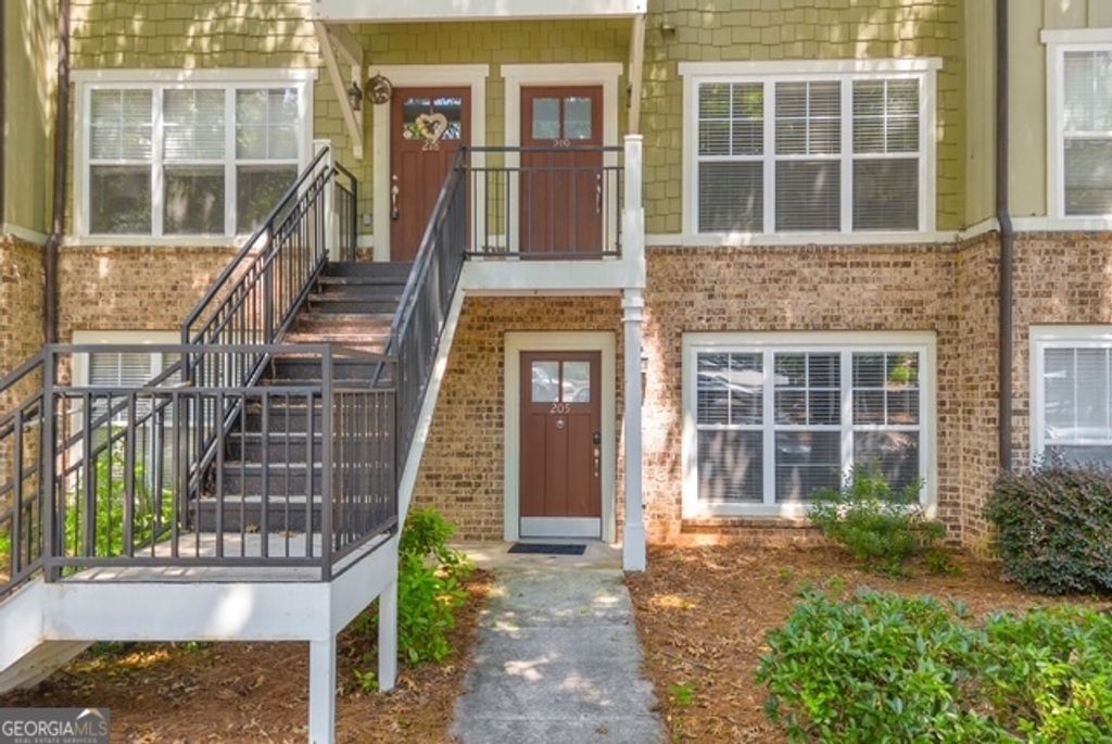 490 Barnett Shoals Road 205, Athens, GA 30605