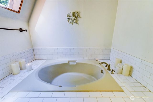 3971 SE Camano Drive, Camano Island, WA 98282