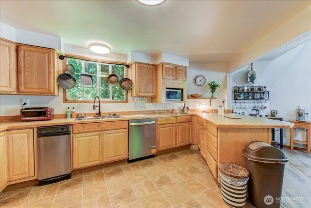 3971 SE Camano Drive, Camano Island, WA 98282