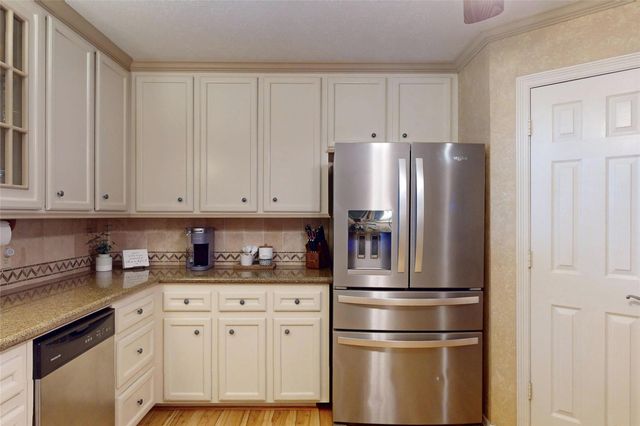 142 Sentinel Oaks, Pinehurst, TX 77362