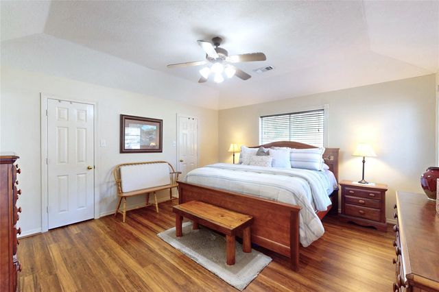 142 Sentinel Oaks, Pinehurst, TX 77362