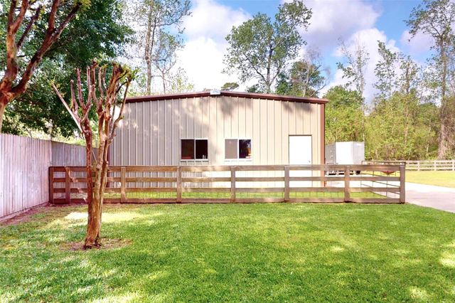 142 Sentinel Oaks, Pinehurst, TX 77362