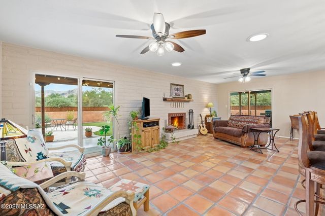 4832 W Trails End Road, Tucson, AZ 85745
