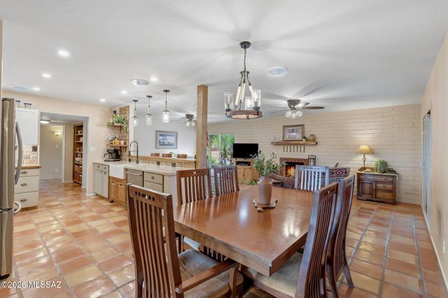 4832 W Trails End Road, Tucson, AZ 85745