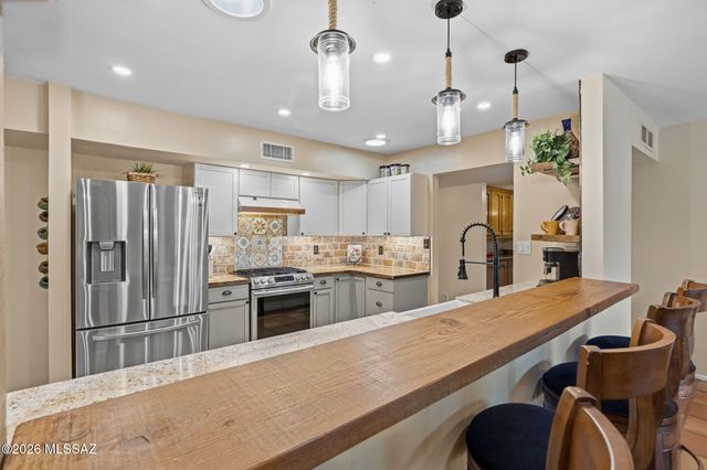 4832 W Trails End Road, Tucson, AZ 85745