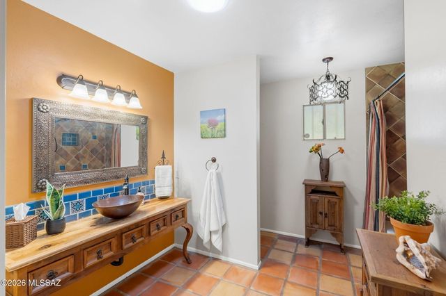 4832 W Trails End Road, Tucson, AZ 85745
