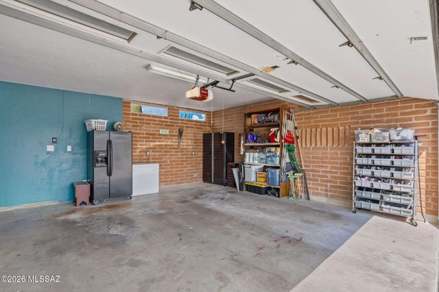 4832 W Trails End Road, Tucson, AZ 85745