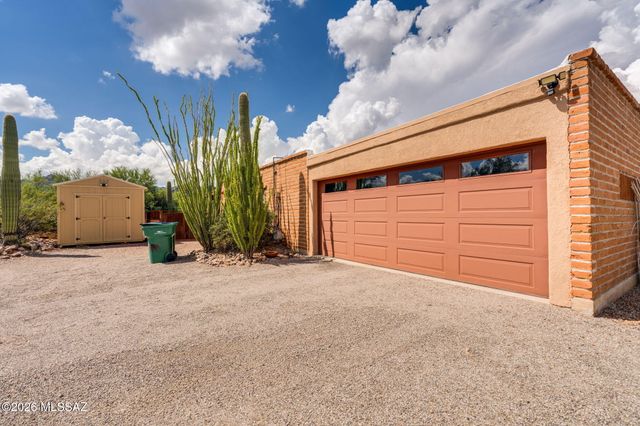 4832 W Trails End Road, Tucson, AZ 85745