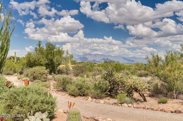 4832 W Trails End Road, Tucson, AZ 85745
