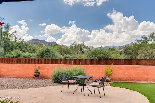 4832 W Trails End Road, Tucson, AZ 85745