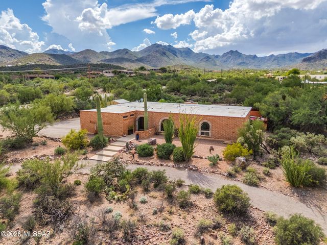 4832 W Trails End Road, Tucson, AZ 85745