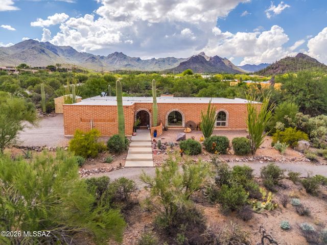 4832 W Trails End Road, Tucson, AZ 85745