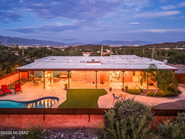 4832 W Trails End Road, Tucson, AZ 85745