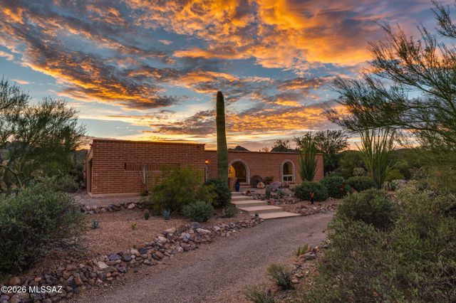 4832 W Trails End Road, Tucson, AZ 85745