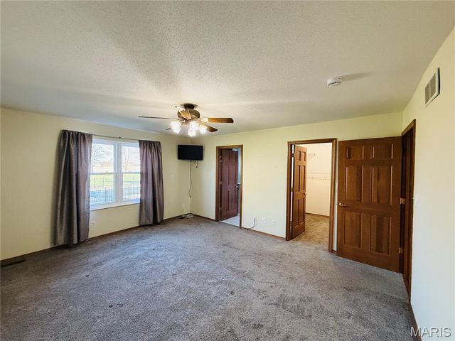 6 Jennifer Lane, Collinsville, IL 62234