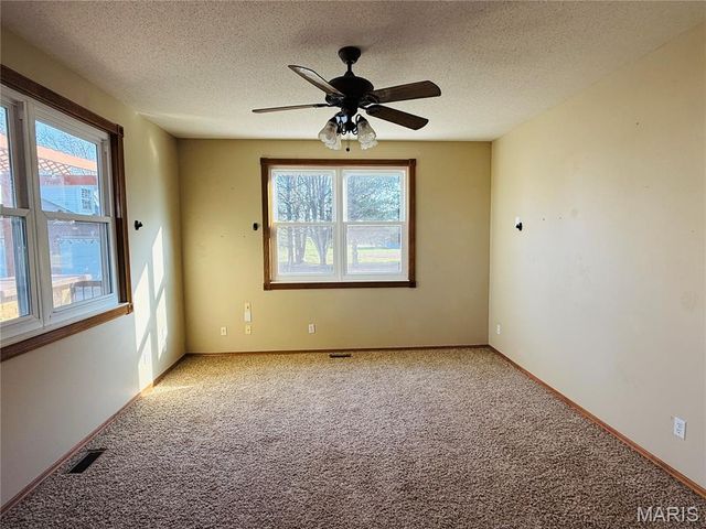 6 Jennifer Lane, Collinsville, IL 62234