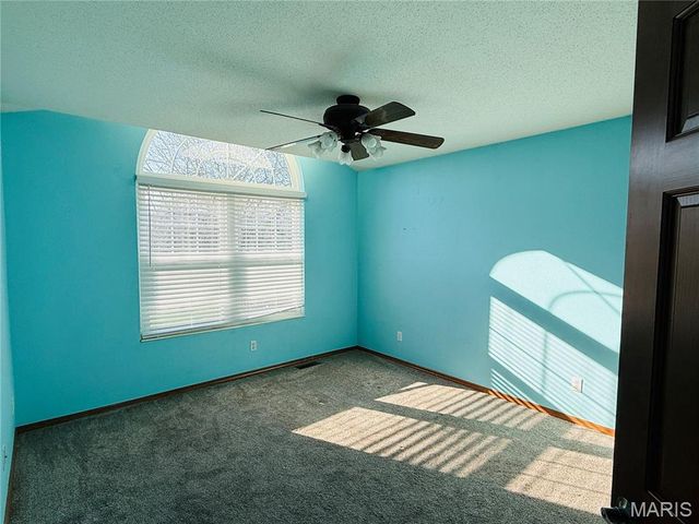 6 Jennifer Lane, Collinsville, IL 62234