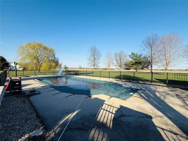 6 Jennifer Lane, Collinsville, IL 62234