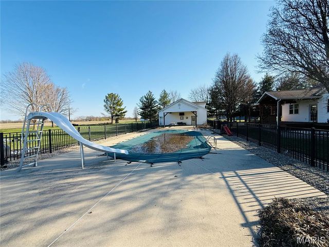 6 Jennifer Lane, Collinsville, IL 62234