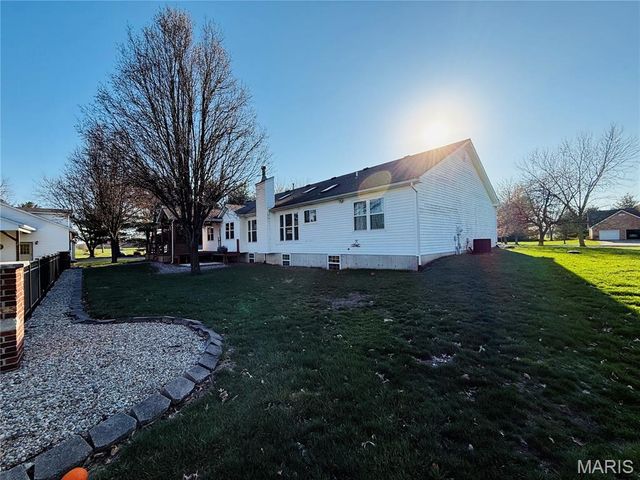 6 Jennifer Lane, Collinsville, IL 62234