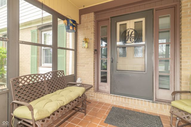 5574 Arrowhead Drive, Greenfield, IN 46140