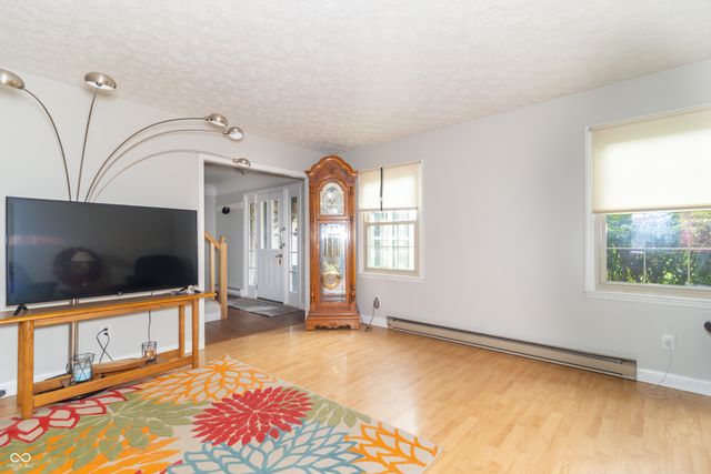 5574 Arrowhead Drive, Greenfield, IN 46140