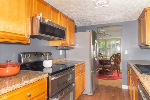 5574 Arrowhead Drive, Greenfield, IN 46140