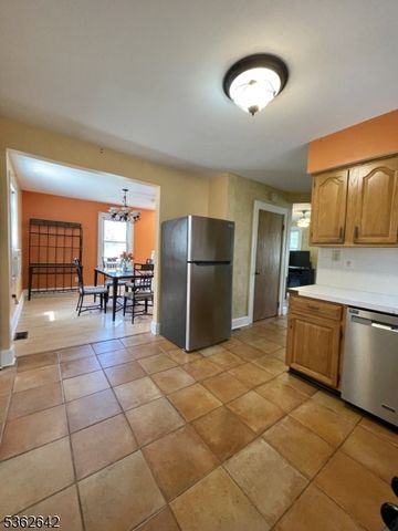 1211 S 9Th St, South Plainfield Boro, NJ 07080