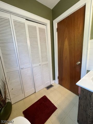 1211 S 9Th St, South Plainfield Boro, NJ 07080