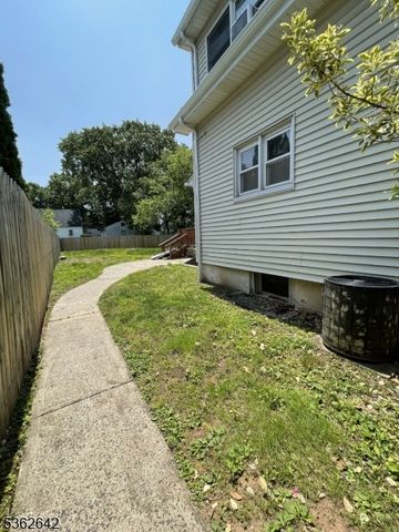 1211 S 9Th St, South Plainfield Boro, NJ 07080