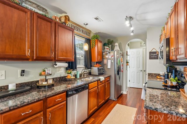 1128 Ametrine Lane, Dallas, NC 28034