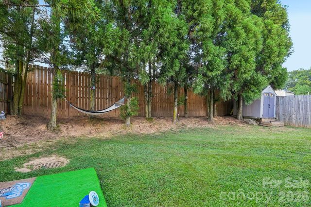 1128 Ametrine Lane, Dallas, NC 28034