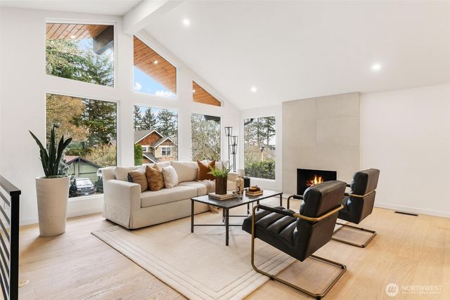 13163 93rd Avenue NE, Kirkland, WA 98034