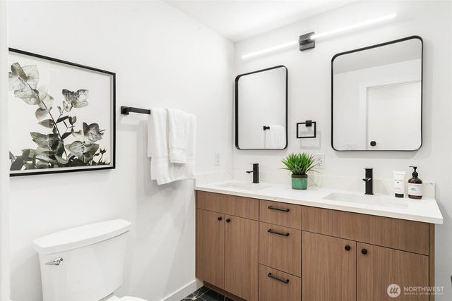 13163 93rd Avenue NE, Kirkland, WA 98034