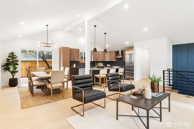 13163 93rd Avenue NE, Kirkland, WA 98034