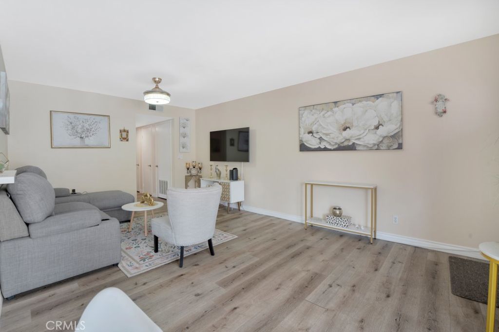 1108 Landsburn Circle, Westlake Village, CA 91361 — photo 3