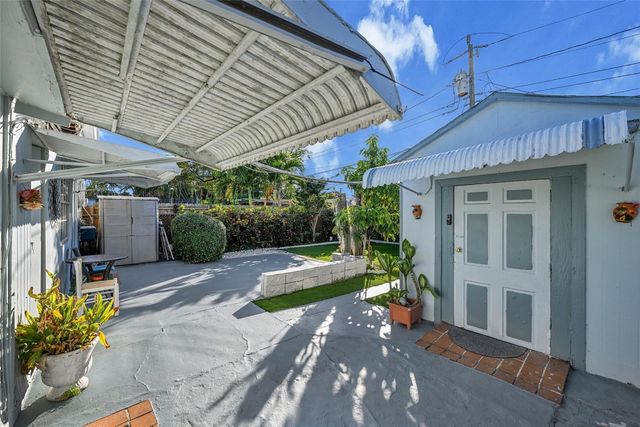 1933 SW 67th Avenue, North Lauderdale, FL 33068