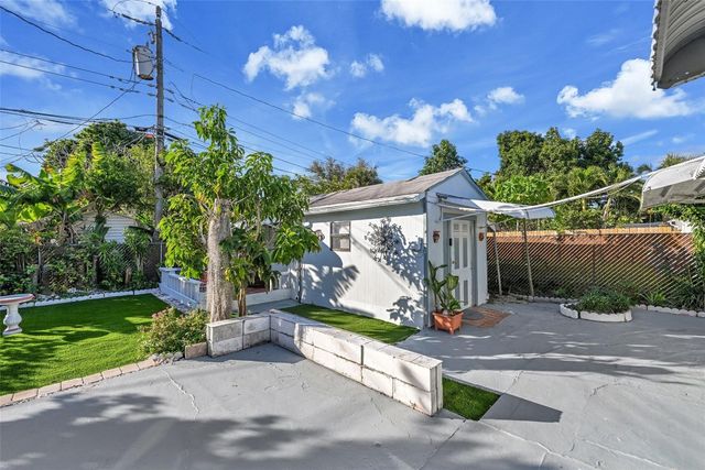 1933 SW 67th Avenue, North Lauderdale, FL 33068