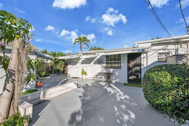 1933 SW 67th Avenue, North Lauderdale, FL 33068